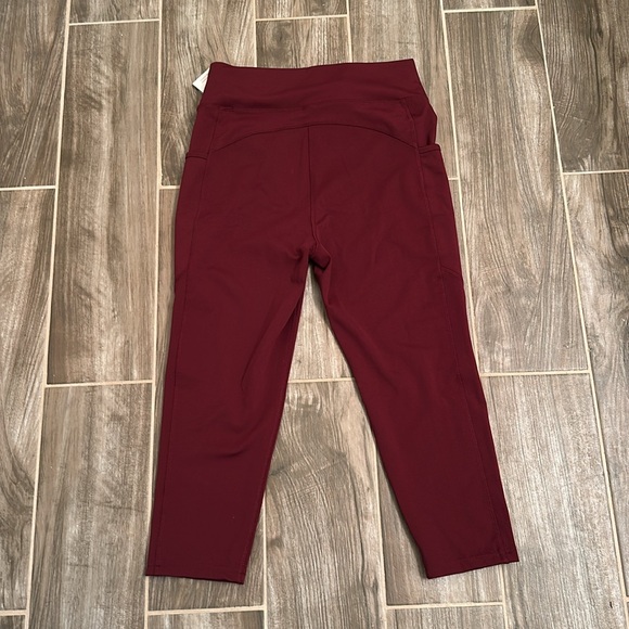 Brand new Pop Fit Capri leggings - Picture 2 of 6